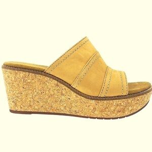 Clarks Aisley Lily Y2K Platform Light Tan Nubuck Womens sandals size 6